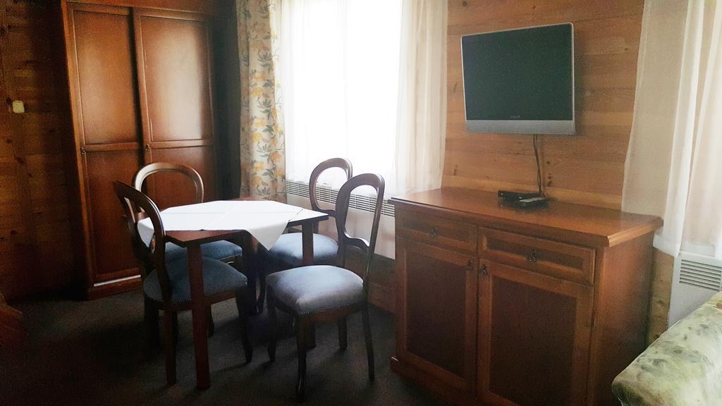 Palac Zegrzynski Zegrze Luaran gambar