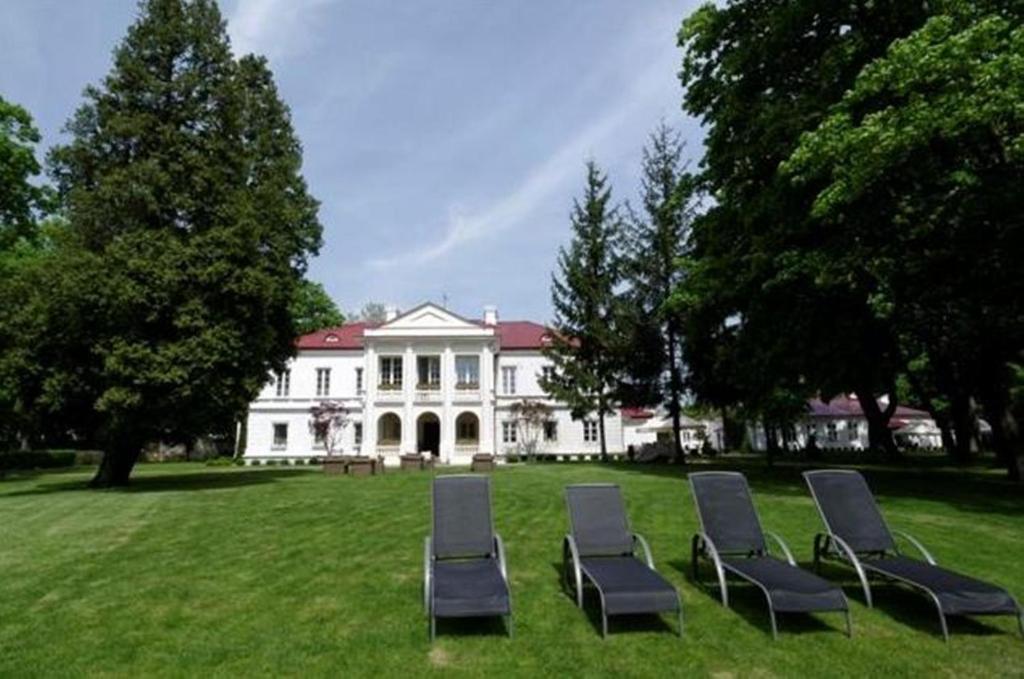 Palac Zegrzynski Zegrze Luaran gambar
